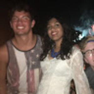 Meet your Posher, Rayna